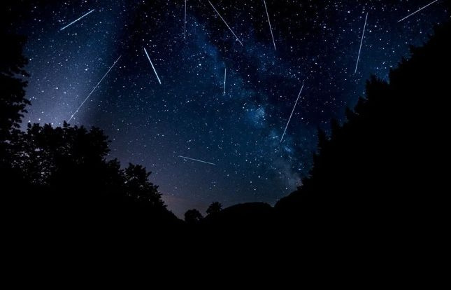 Gökyüzünde görsel şölen: Perseid meteor yağmuru ne zaman gerçekleşecek?