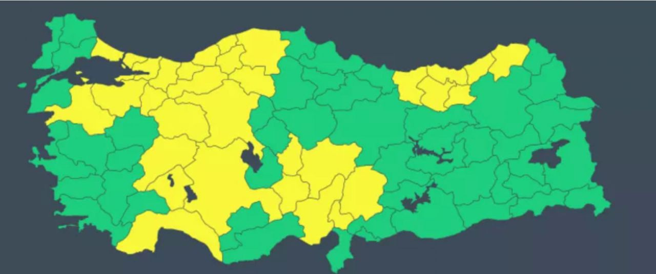Çok fena geliyor! AKOM 'Sabaha kadar sürecek' uyarısı yaptı! İstanbul ve Ankara dahil 32 şehir için alarm verildi