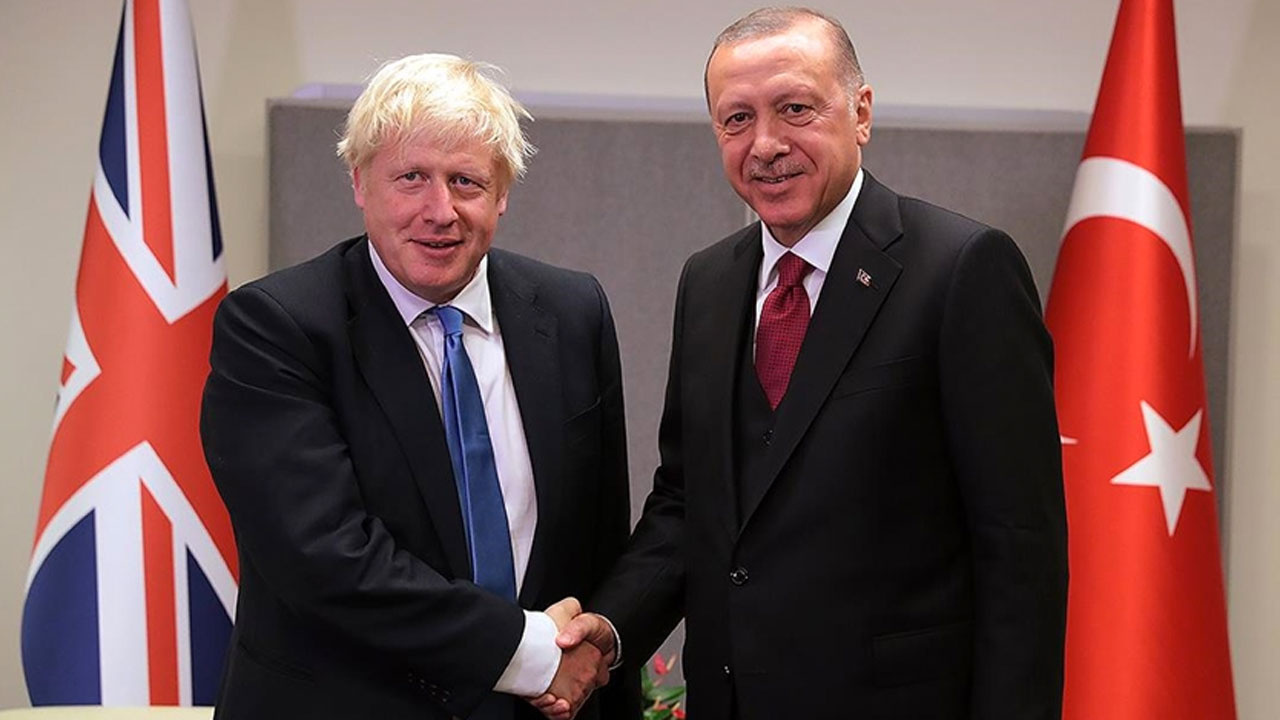 Cumhurbaşkanı Erdoğan, İngiltere Başbakanı Johnson ile telefonda görüştü