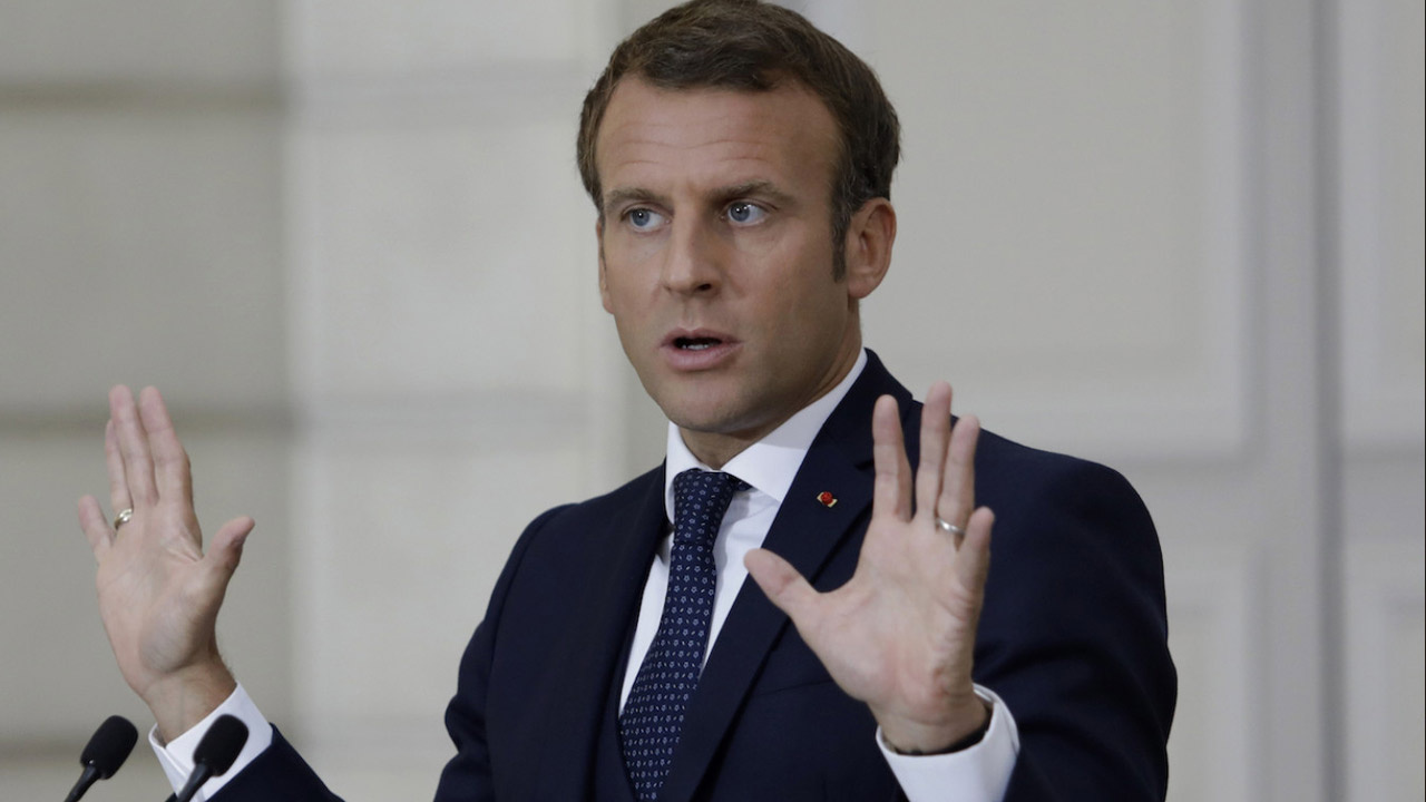 Macron, Başbakanın istifasını reddetti