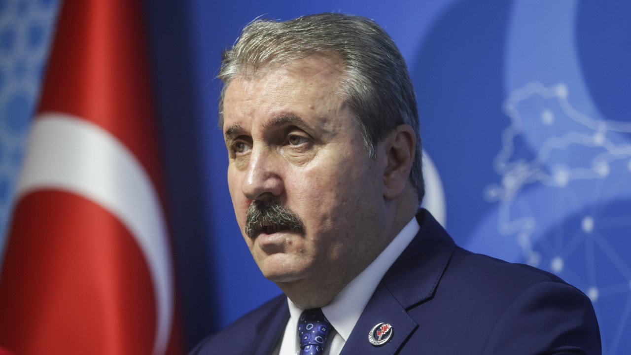 Mustafa Destici'den sert açıklama: Bir an önce terör örgütünün partisi kapatılmalı
