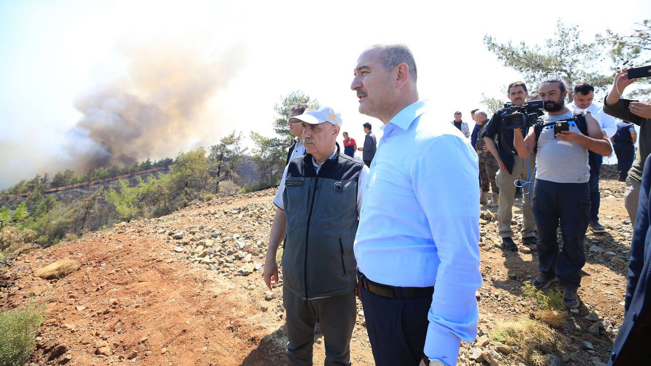 Marmaris'te orman yangını! İçişleri Bakanı Soylu: sosyal medya şeytanları devreye girdi