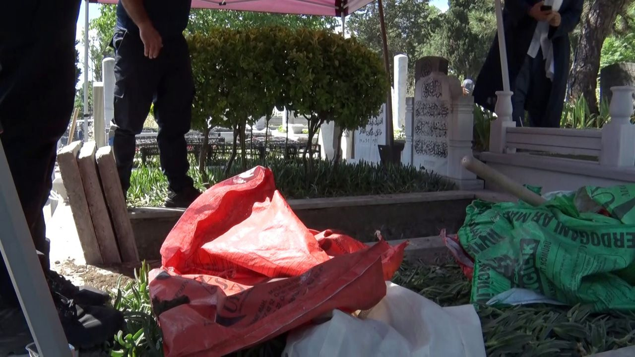 İsmailağa Cemaati'nin lideri Mahmut Ustaosmanoğlu'nun mezarı kazıldı! Mahmut Efendi buraya gömülecek