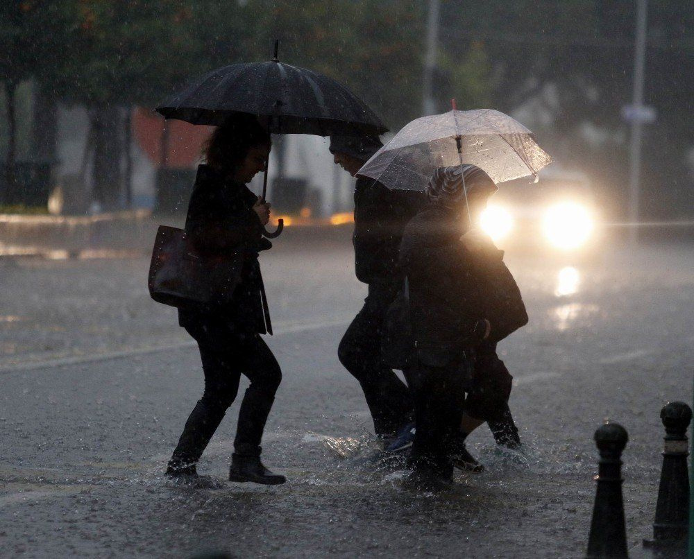 Bugün ve yarın fena yağmur geliyor meteoroloji ürküttü İstanbul, Ankara, Balıkesir dahil 24 il listede