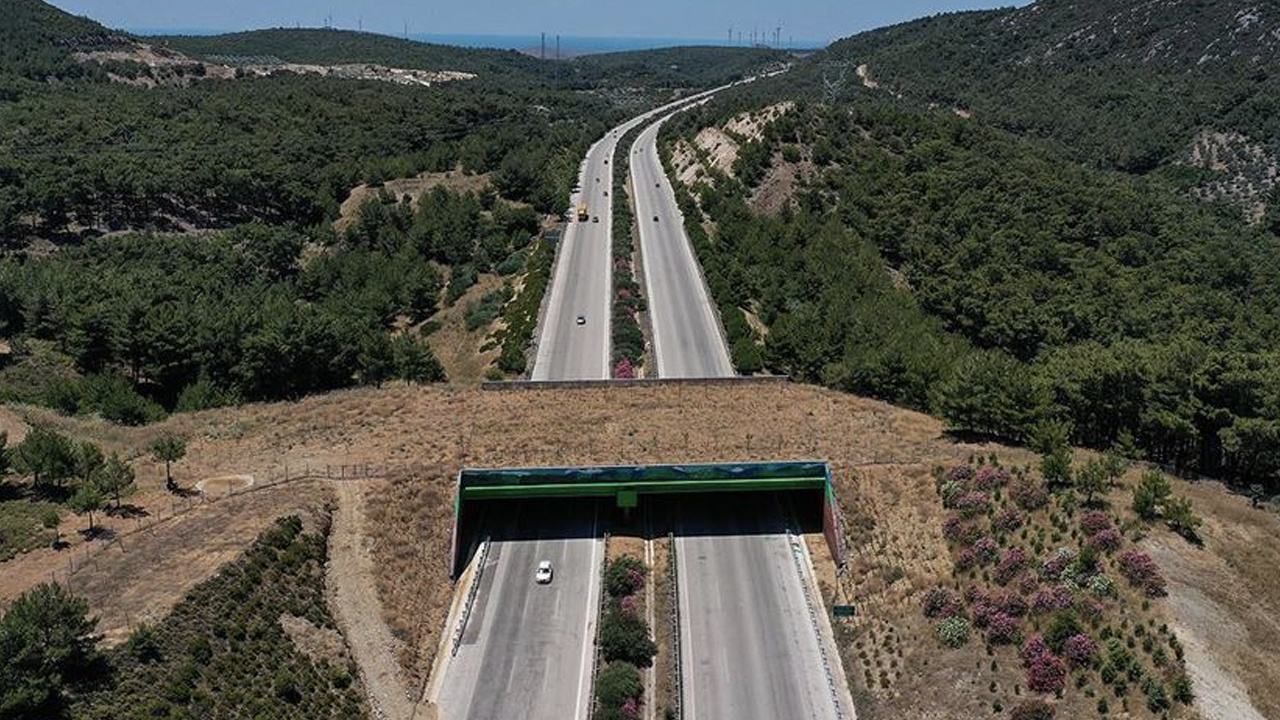 İzmir-Çeşme otoyolu geçiş ücretleri kaç para oldu 2022?