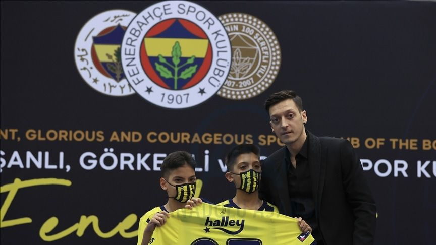 Fenerbahçe'de kriz tırmanıyor! Mesut Özil için şoke eden karar