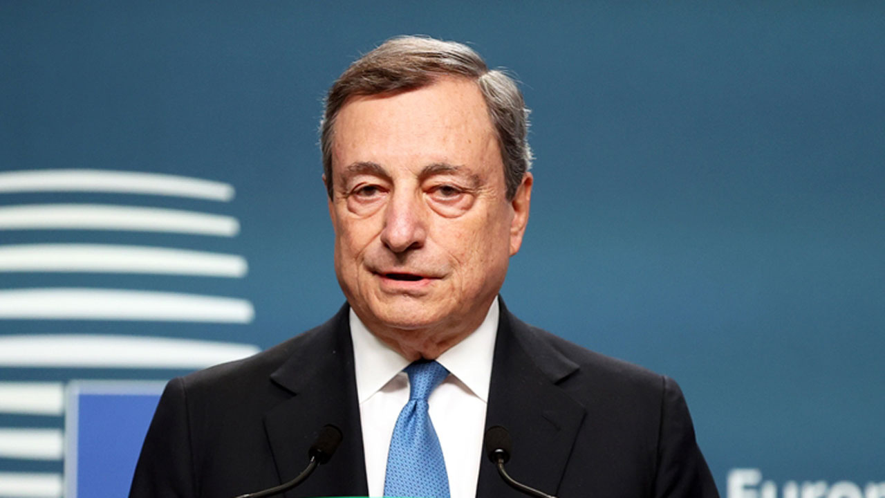 İtalya'da hükümet karıştı İtalya Başkananı Draghi NATO zirvesinden apar topar ayrıldı