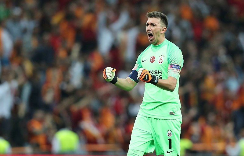 Galatasaray'da taşlar yerinden oynuyor! Okan Buruk kontrolü eline aldı!