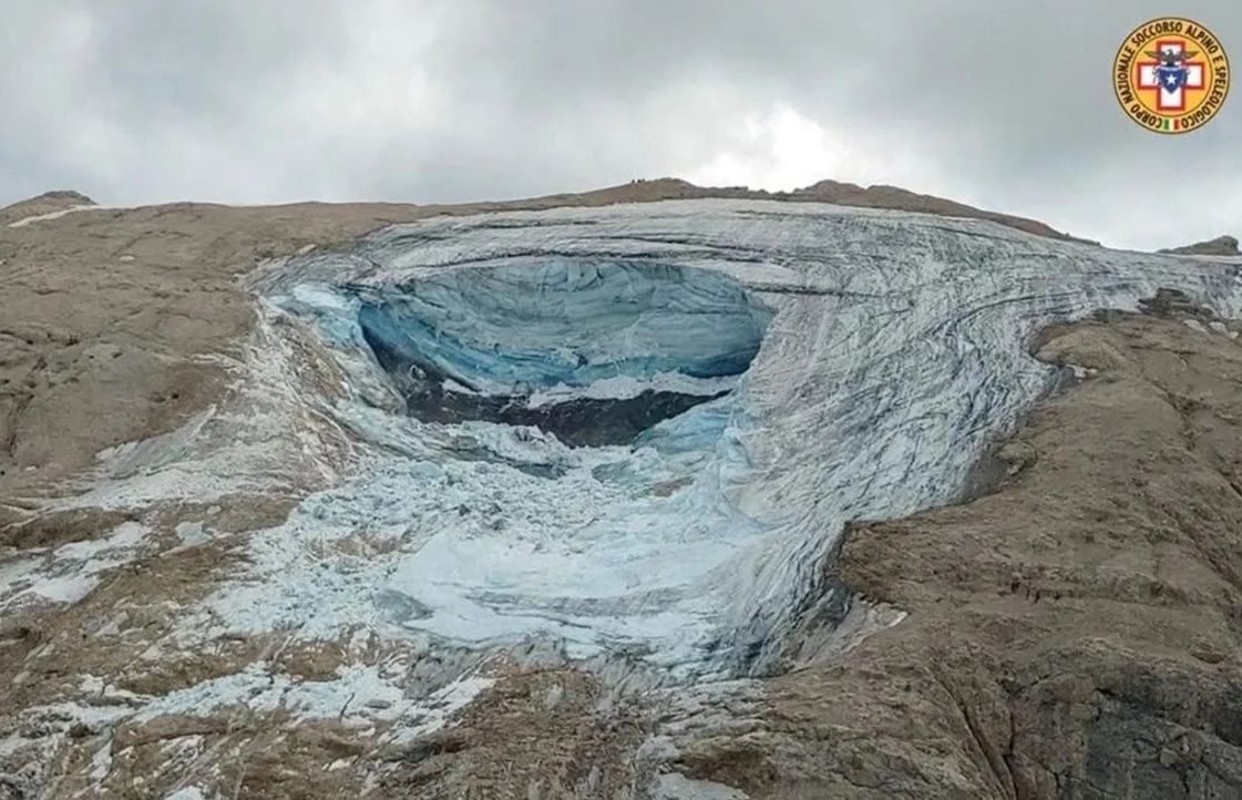 Alp dağlarında buz kütlesi çöktü! En az 6 ölü var, kayıp sayısı ise...