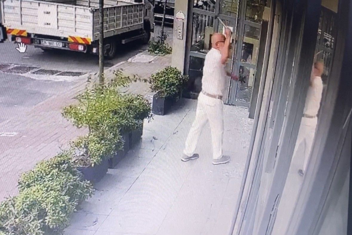İstanbul'da işten kovulan adamın intikamına bakın! Patron kamera kaydına bakınca gördü!