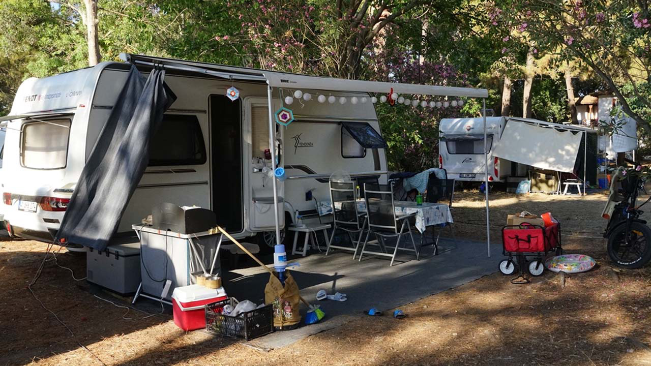 Kurban Bayramı için çadır ve karavana talep rekor kırıyor! Otel tatillerine ekonomi yetmedi