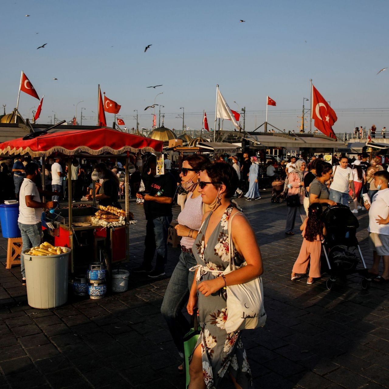 Covid-19 vakaları patladı! İlk İstanbul'da başladı 'maske yasağı geliyor' uyarısı