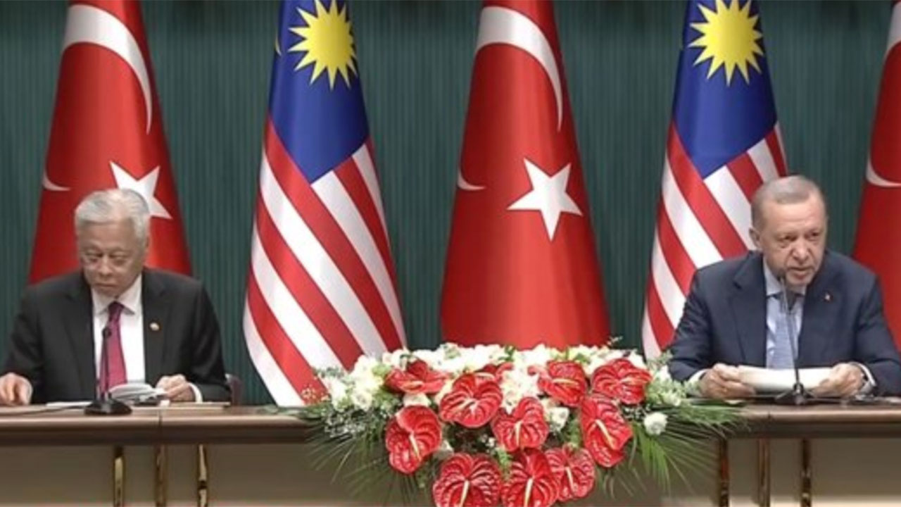 Cumhurbaşkanı Erdoğan'dan flaş açıklamalar! Malezya Başbakanı Yakup'la buluştu