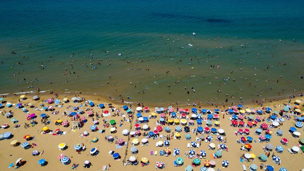 İzmir'de denizde ceset şoku!