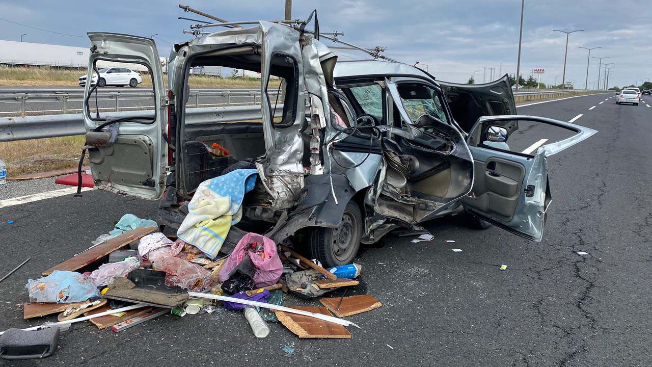 Tekirdağ'da feci kaza aynı aileden 3 kişi öldü 5 kişi yaralı