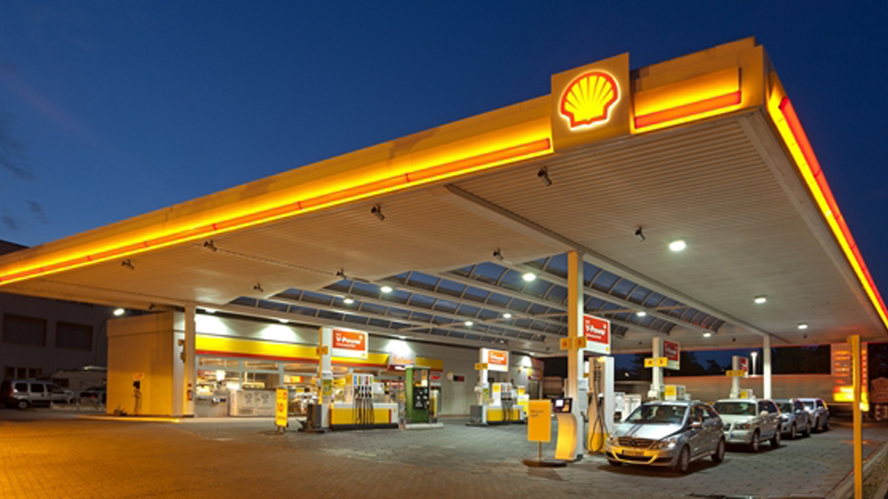 Dünya petrol devi Shell dev LNG tesisinden sevkiyatları durdurdu