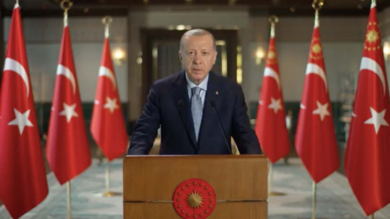 Cumhurbaşkanı Erdoğan'dan 15 Temmuz mesajında enflasyon vurgusu