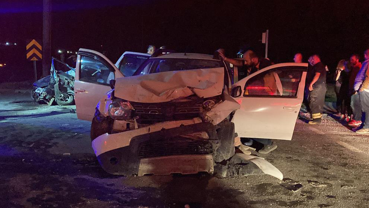 Sivas’ta feci trafik kazası: Çok sayıda yaralı var
