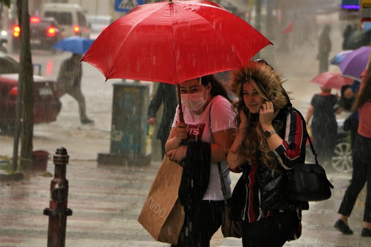 Meteoroloji 'hayati' uyarı yaptı sakın dışarıda olmayın! Edirne, Çanakkale, Balıkesir, Manisa, İzmir...