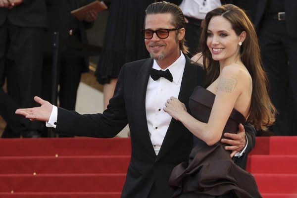 Hollywood'un yıldız ismi Brad Pitt kırmızı halıya etekle çıktı! Sosyal medyada viral oldu