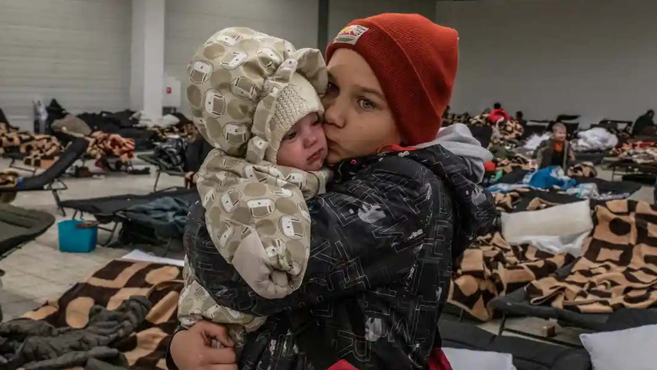 Ukrayna'daki savaşın iğrenç yüzü! Yardım adı altında çocuklara tuzak