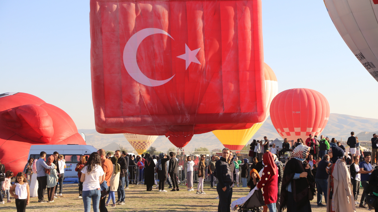 Kapadokya'da balon fiyatları 3 bin lirayı da geçti!