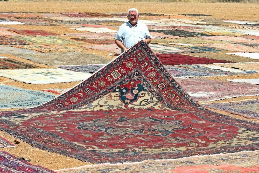 Milyonluk değeri var kapış kapış satılıyor! Antalya'da tarlada ilginç nöbet