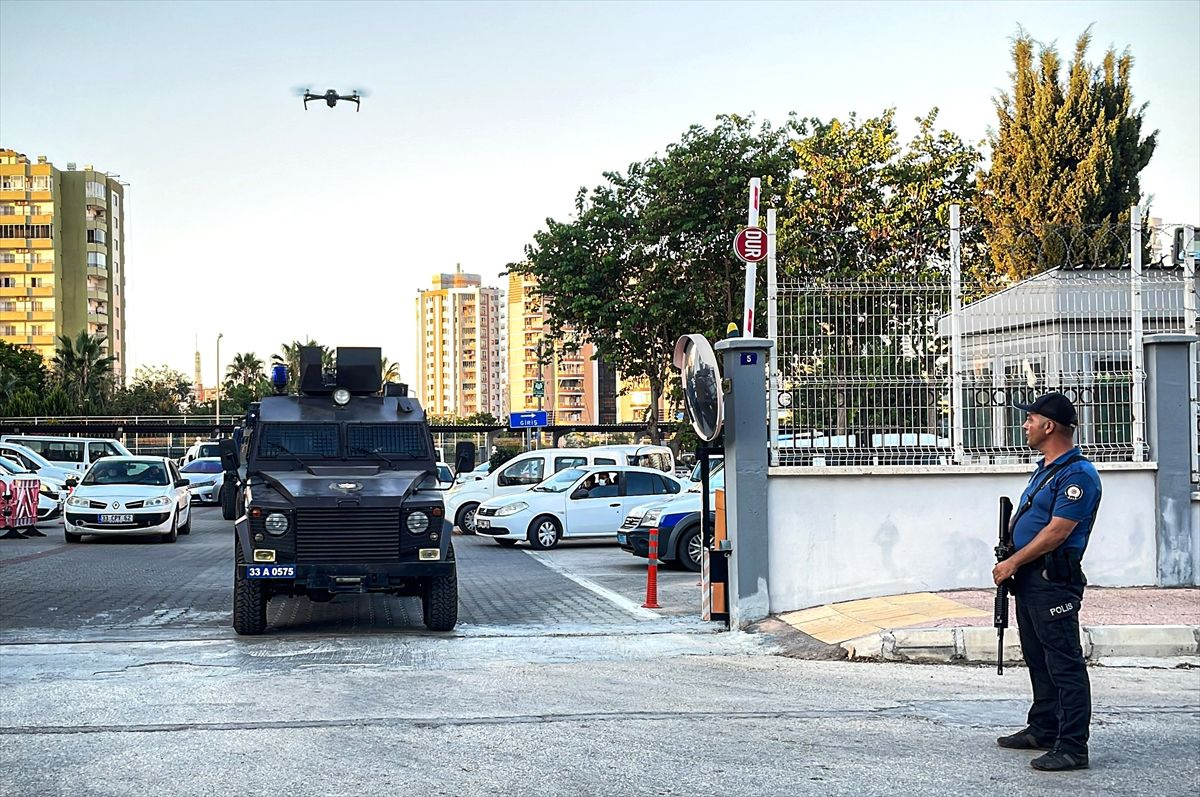 Mersin'de "Temizleme Operasyonu" başlatıldı! HDP'li il başkanı da gözaltında