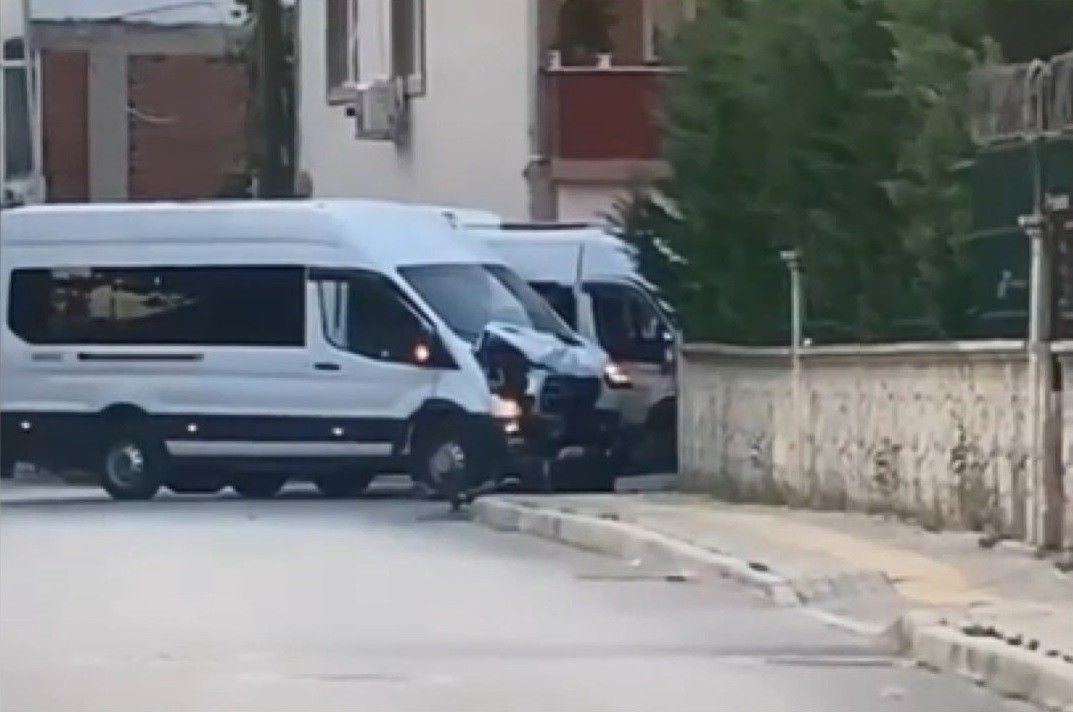 Bursa'da kahreden kaza! Yaşlı adamı ezen servis aracının almaya gittiği kişi oğlu çıktı