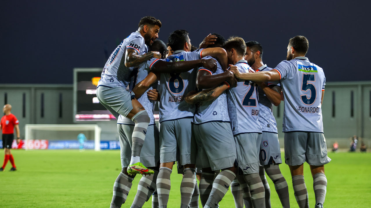 Başakşehir Maccabi Netenya'yı mağlup etti! Adını bir üst tura yazdırdı