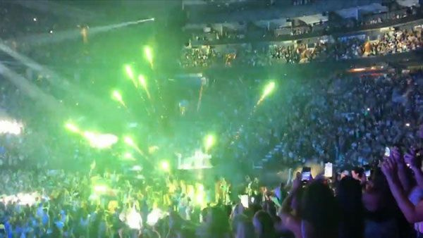 Dua Lipa'nın Toronto konserinde izinsiz havai fişek patlatıldı! Konser feci sonla bitti