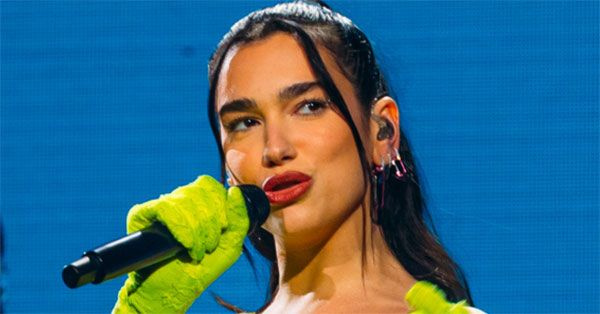 Dua Lipa'nın Toronto konserinde izinsiz havai fişek patlatıldı! Konser feci sonla bitti