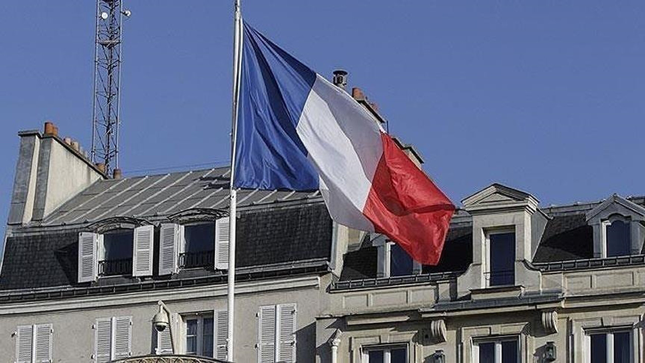 Fransa'da terör içerikli paylaşımlara kısıtlama geldi