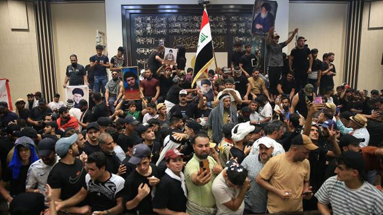 Irak Meclisi'ndeki oturumlar ikinci bir karara kadar askıya alındı