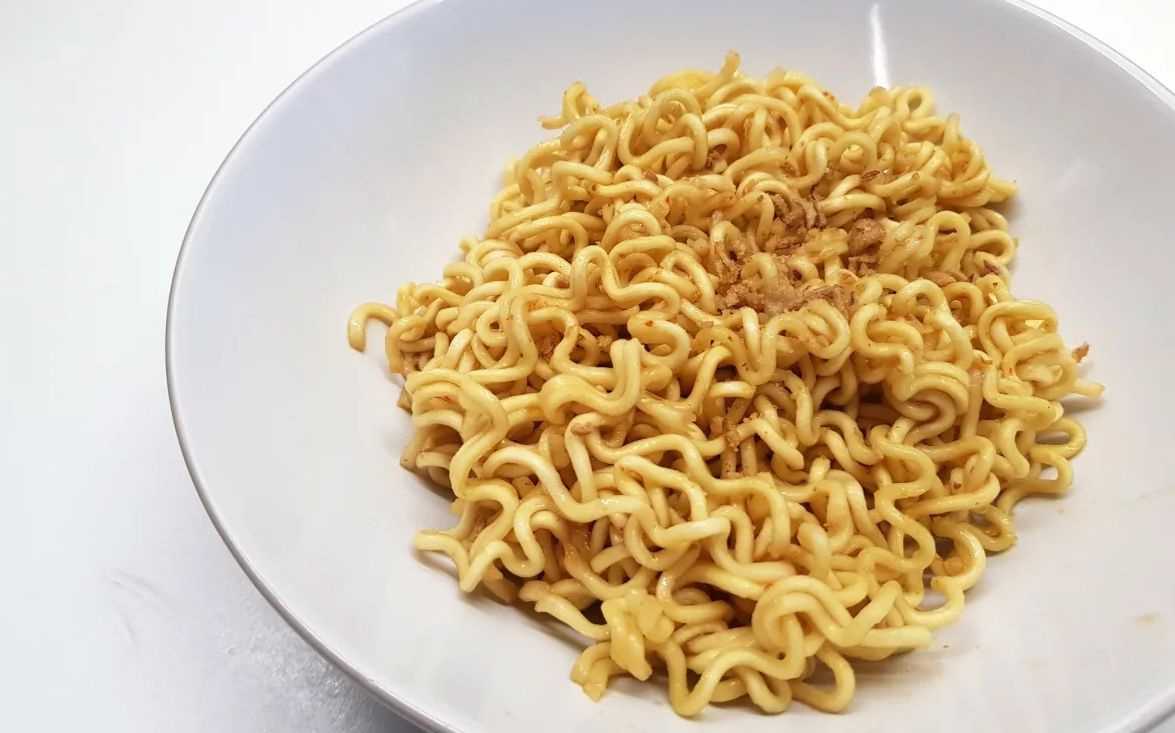 Hazır Noodle zararları neler? Bir daha yüzüne bile bakmayacaksınız!