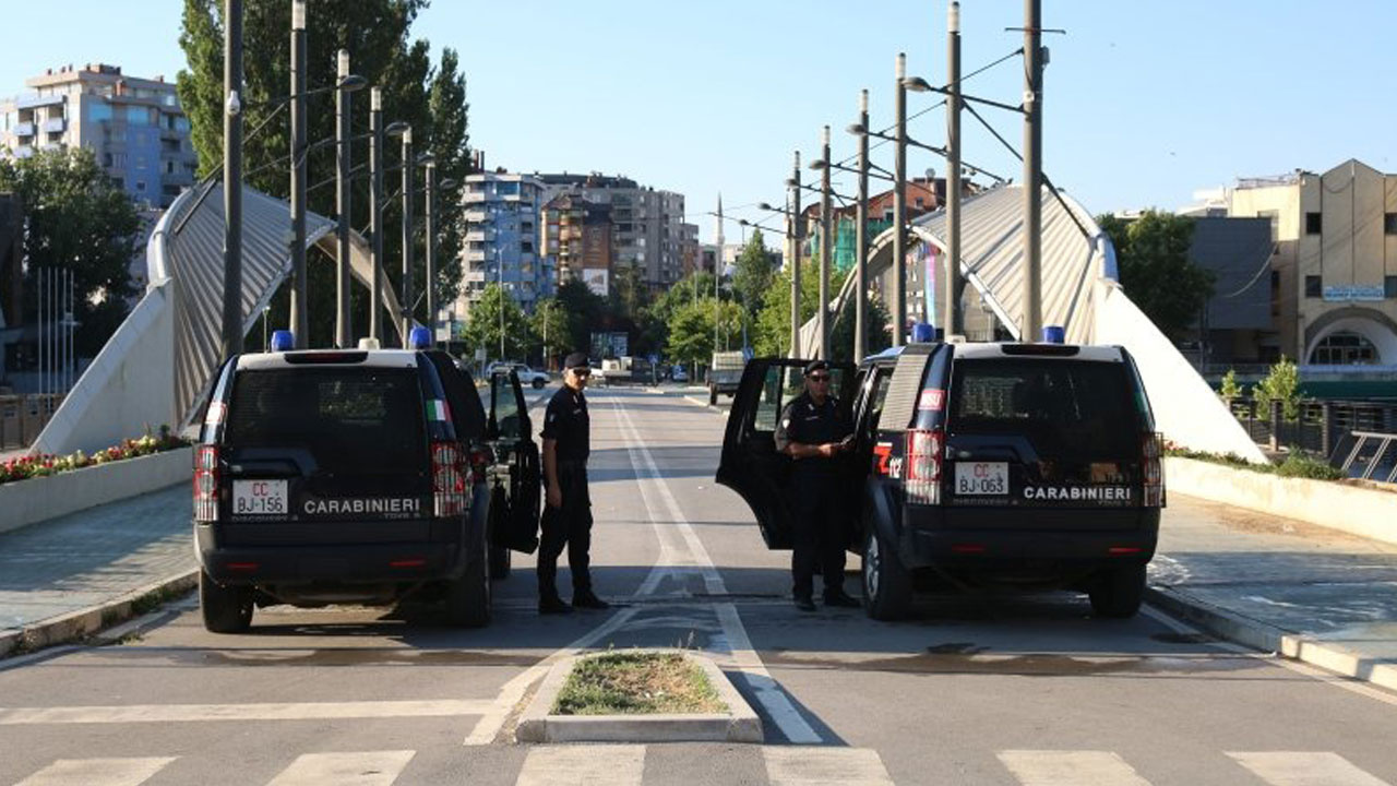 Kosova-Sırbistan krizi: O karar 1 ay ertelendi, barikatlar kaldırıldı