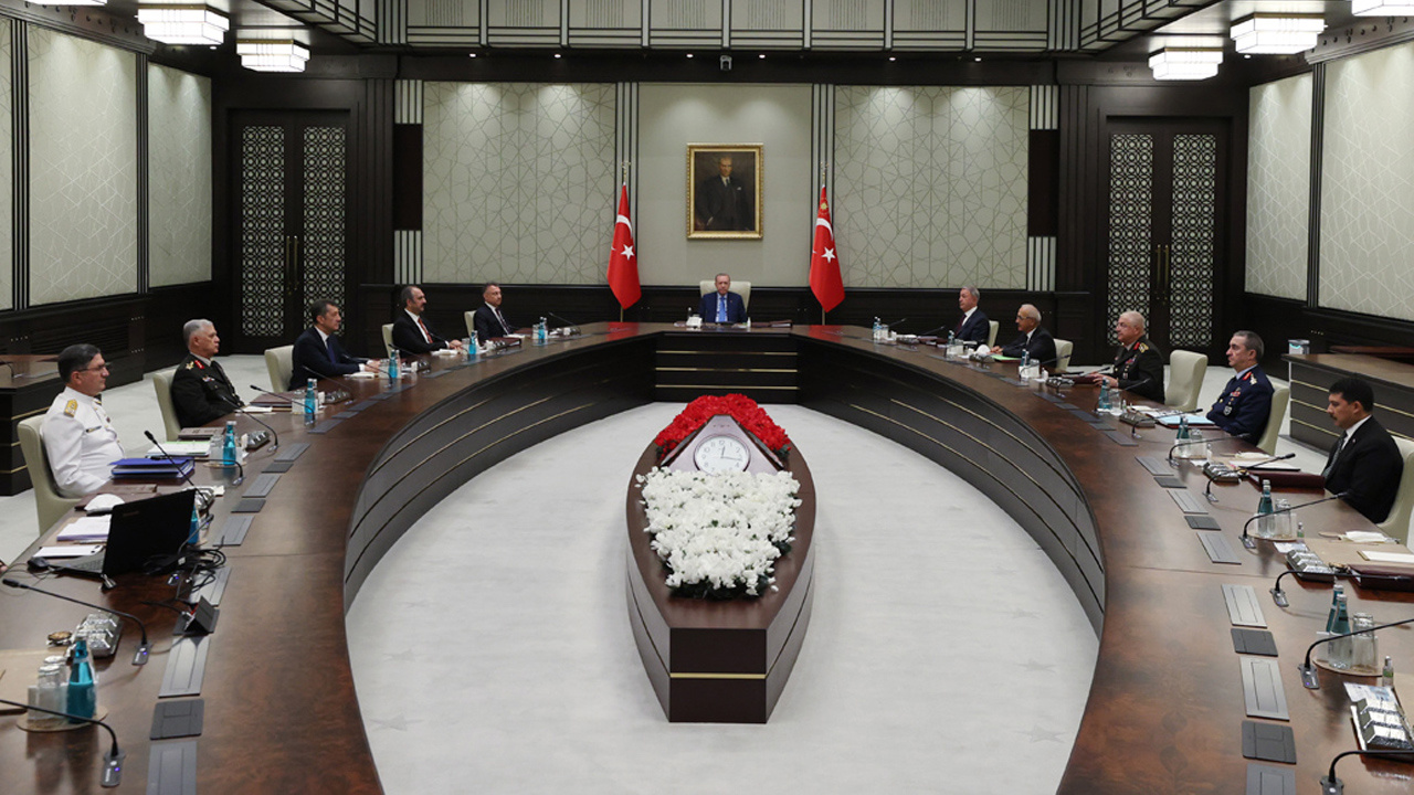 Cumhurbaşkanı Erdoğan başkanlığında YAŞ toplantısının tarihi belli oldu Kaç FETÖ'cü ihraç edildi?