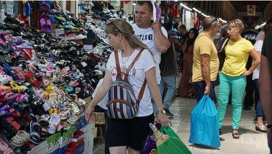 Edirne'de Bulgarlar pazar alışverişinin dışına çıktı ev dizmeye başladı