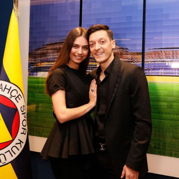 Amine Gülşe'nin o fotoğrafını eşi Mesut Özil bile ilk kez gördü, şaştı kaldı