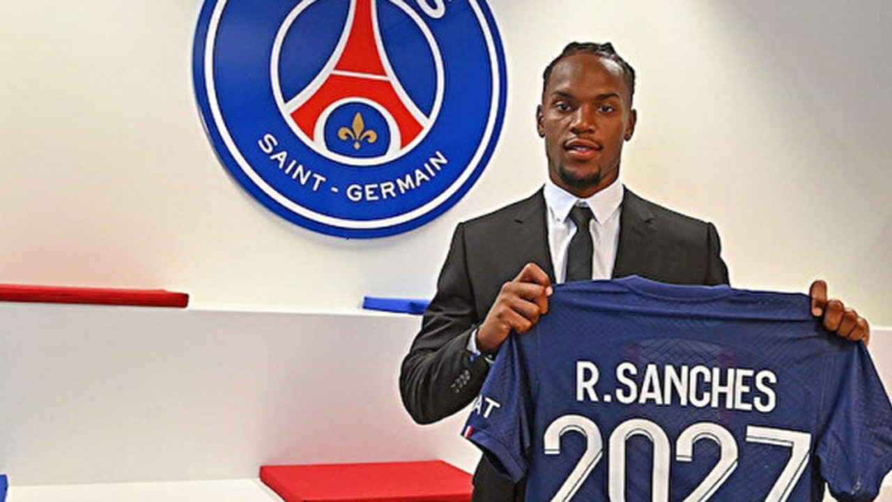 PSG Renato Sanches'i transfer etti: Bonservis bedeli 15 milyon euro