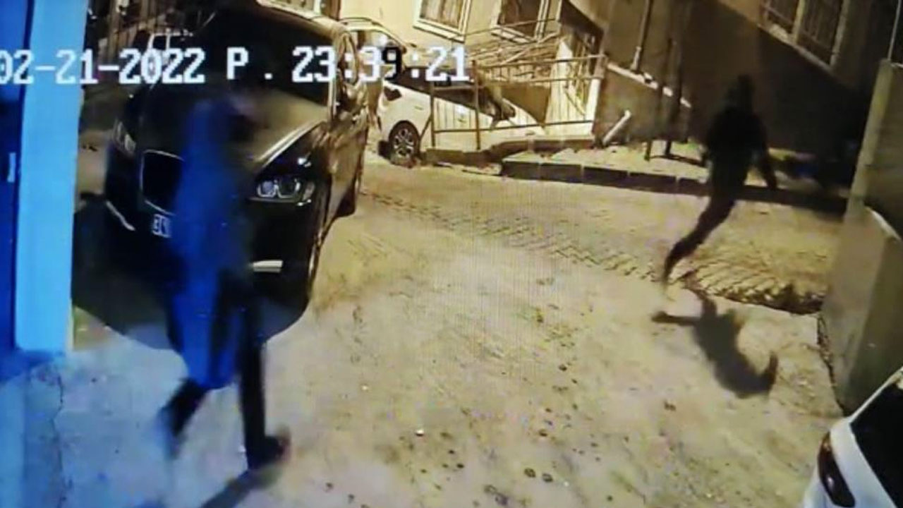 Kağıthane'de avukatın kapkaça uğradığı anlar güvenlik kamerasında