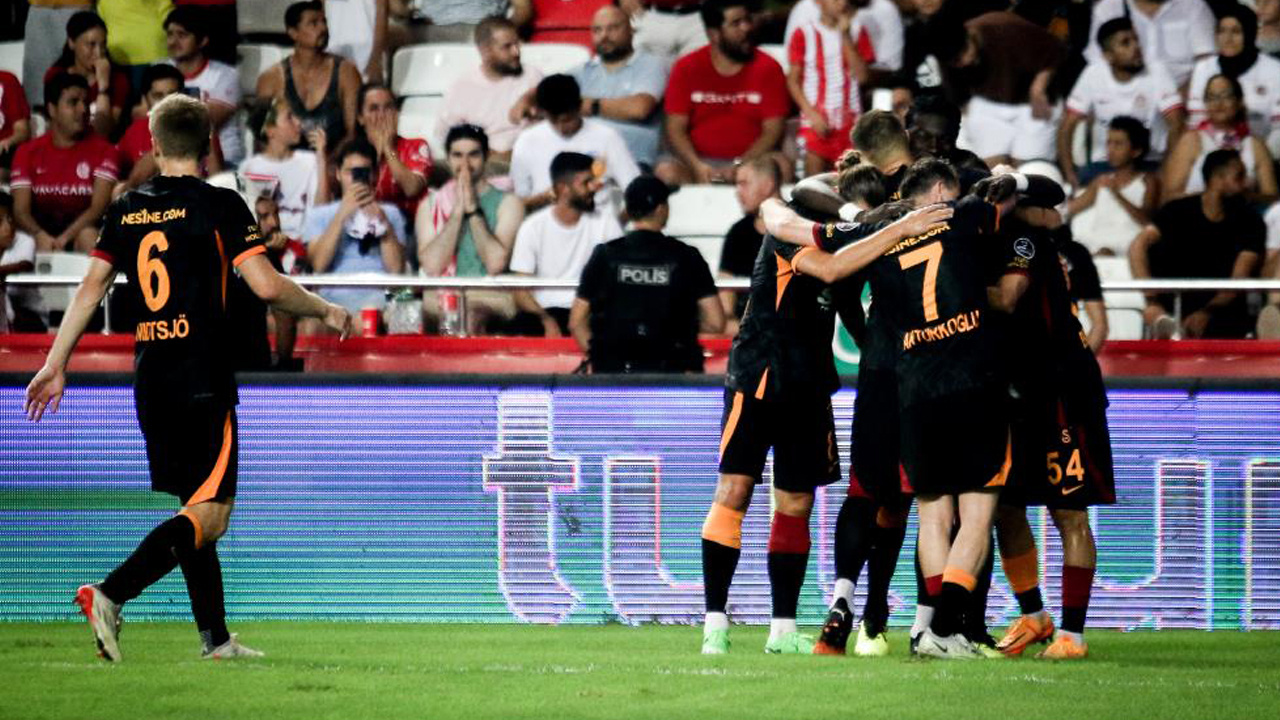 Gomis'ten Galatasaray'a hayat öpücüğü! Aslan kazanarak başladı