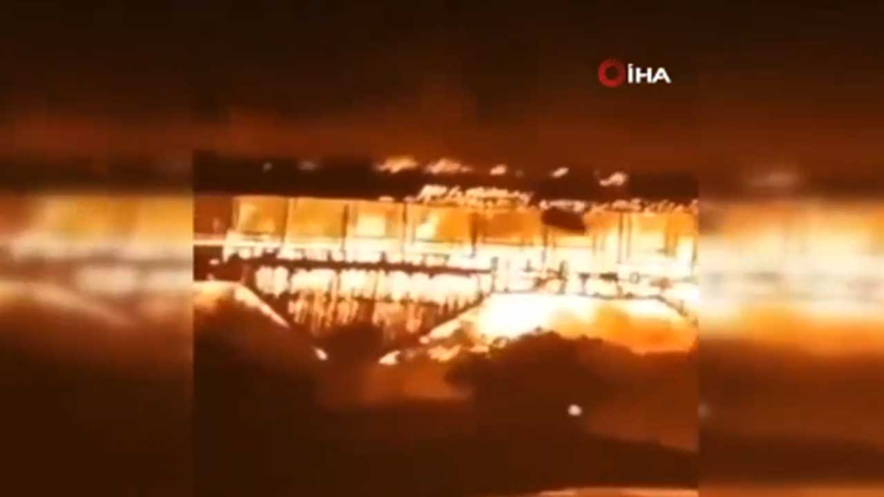 900 yıllık ahşap köprü yanarak kül oldu