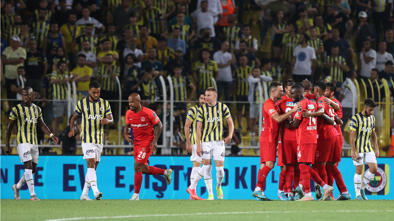 Kadıköy'de gol yağmuru tam 6 gol! Fenerbahçe bir puanı 90+2'de aldı