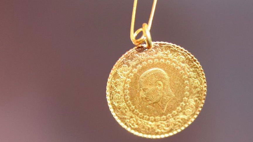 Yatırımcılar temkinli! 10 Ağustos gram altın 1033 lira oldu analistlerden flaş yorum