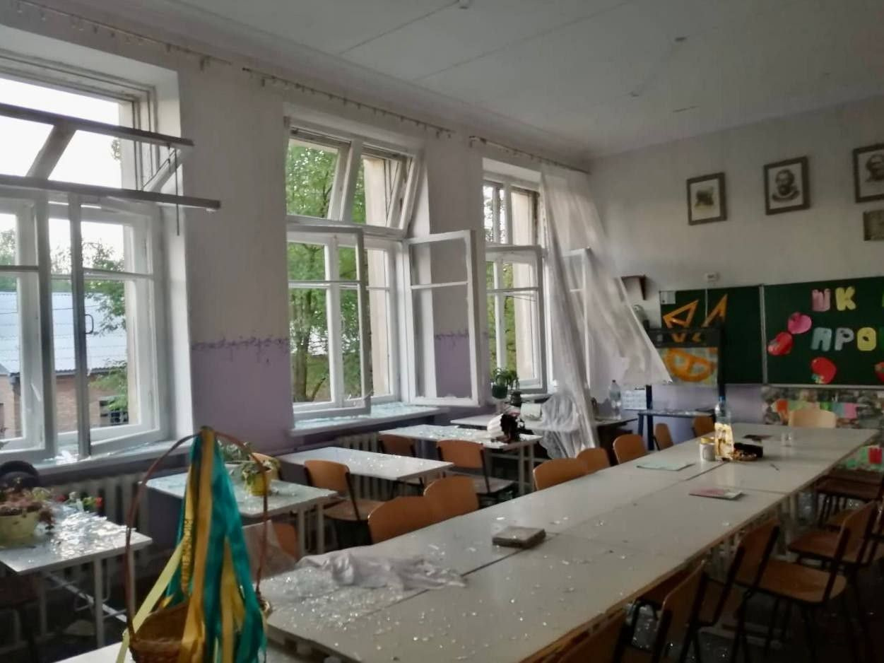 Rusya Ukrayna'nın Dnipropetrovsk bölgesini vurdu okul dahil pek çok bina yıkıldı! 23 ölü var