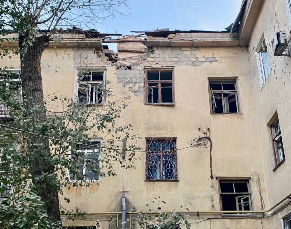 Rusya Ukrayna'nın Dnipropetrovsk bölgesini vurdu okul dahil pek çok bina yıkıldı! 23 ölü var