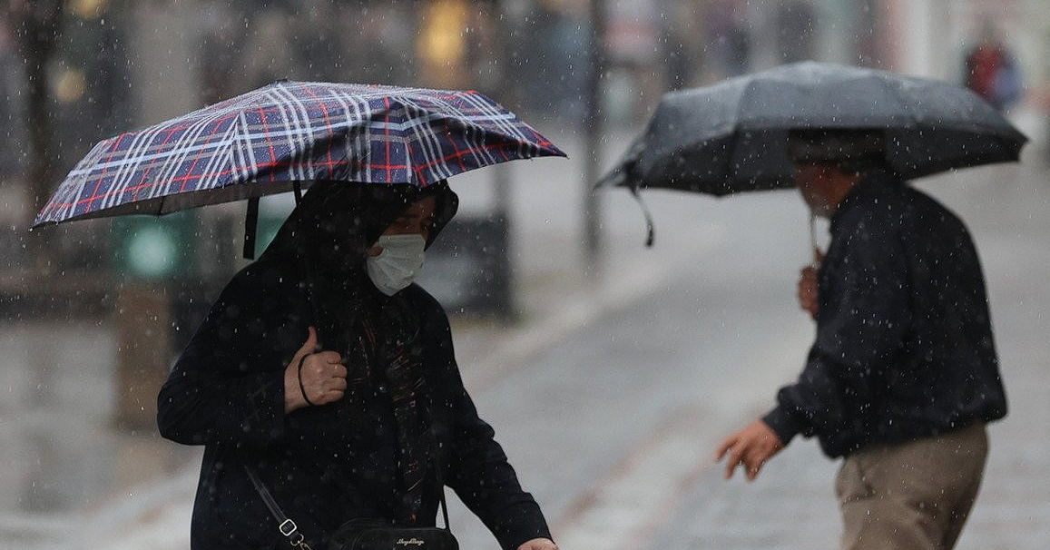 İstanbul için perşembe uyarısı! Orhan Şen riskli ilçeleri sıraladı Meteoroloji'den 'sarı' alarm