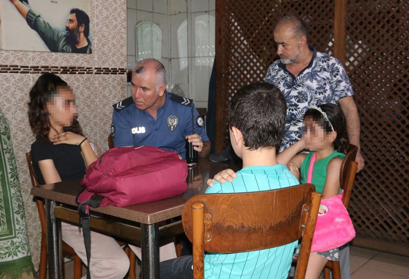 Adana'da anne 3 çocuğu kebapçıya bırakıp kaçtı polisin ulaştığı baba bakın ne dedi?