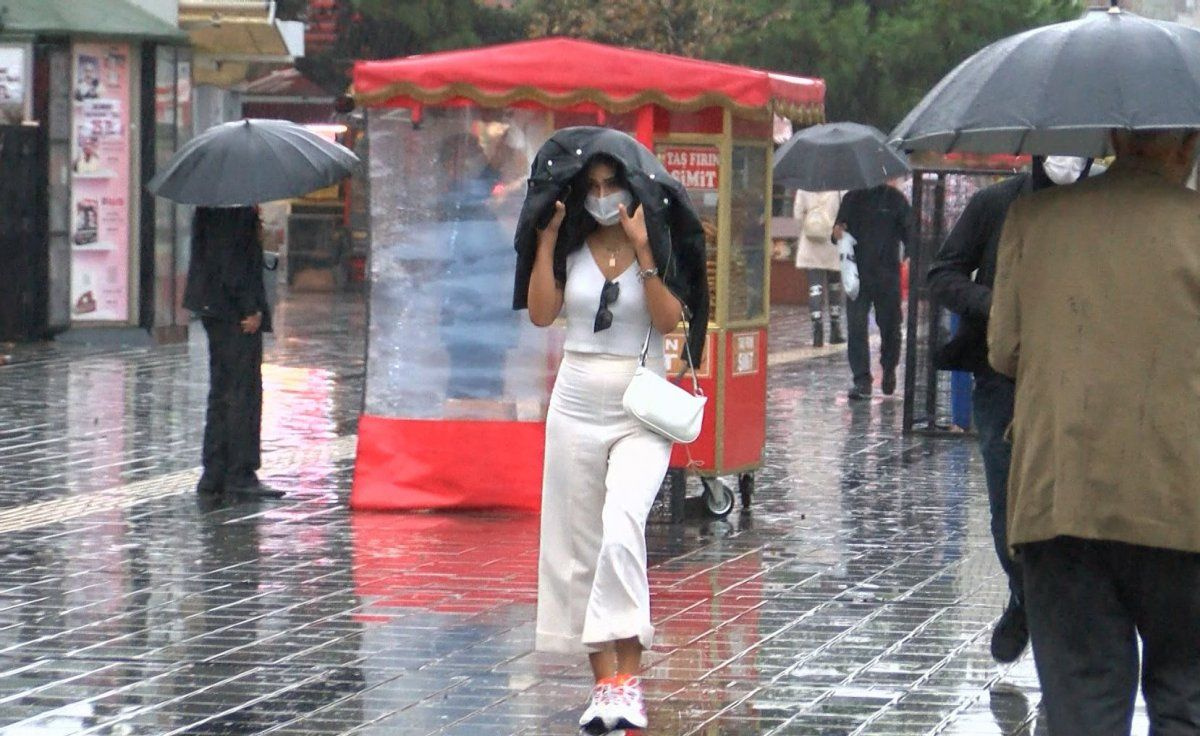 İstanbul'a 40 kilogram yağış! Orhan Şen saat verdi! Dolu riski... Meteoroloji'den 12 şehre alarm